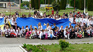 18.05.2017_vyshyvanka_fleshmob.jpg (13404 bytes)